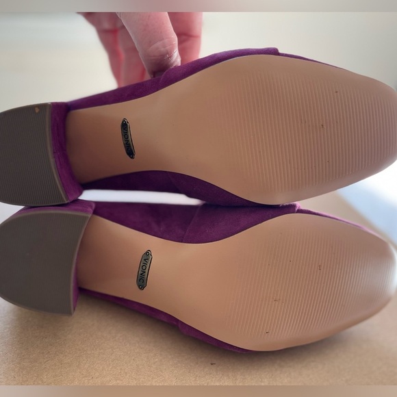 Vionic Presley Mule Pumps - Picture 9 of 14